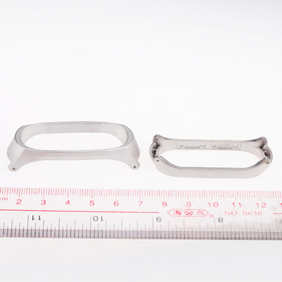 Pièces de métallurgie des poudres de passivation
